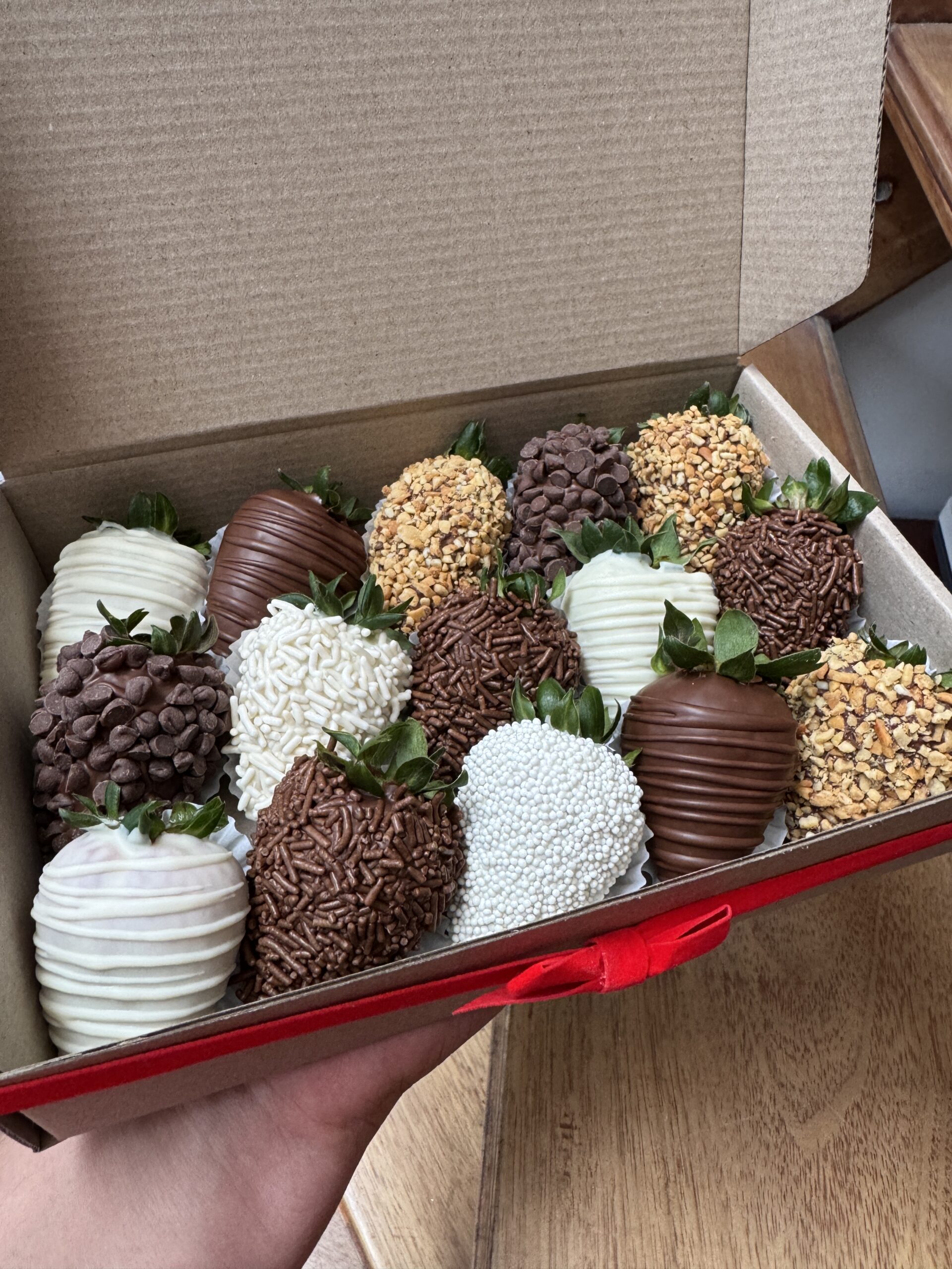 Fresas con mani y chips de chocolate